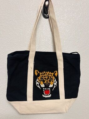 Black Canvas Tote with‎ Beaded Leopard Patch